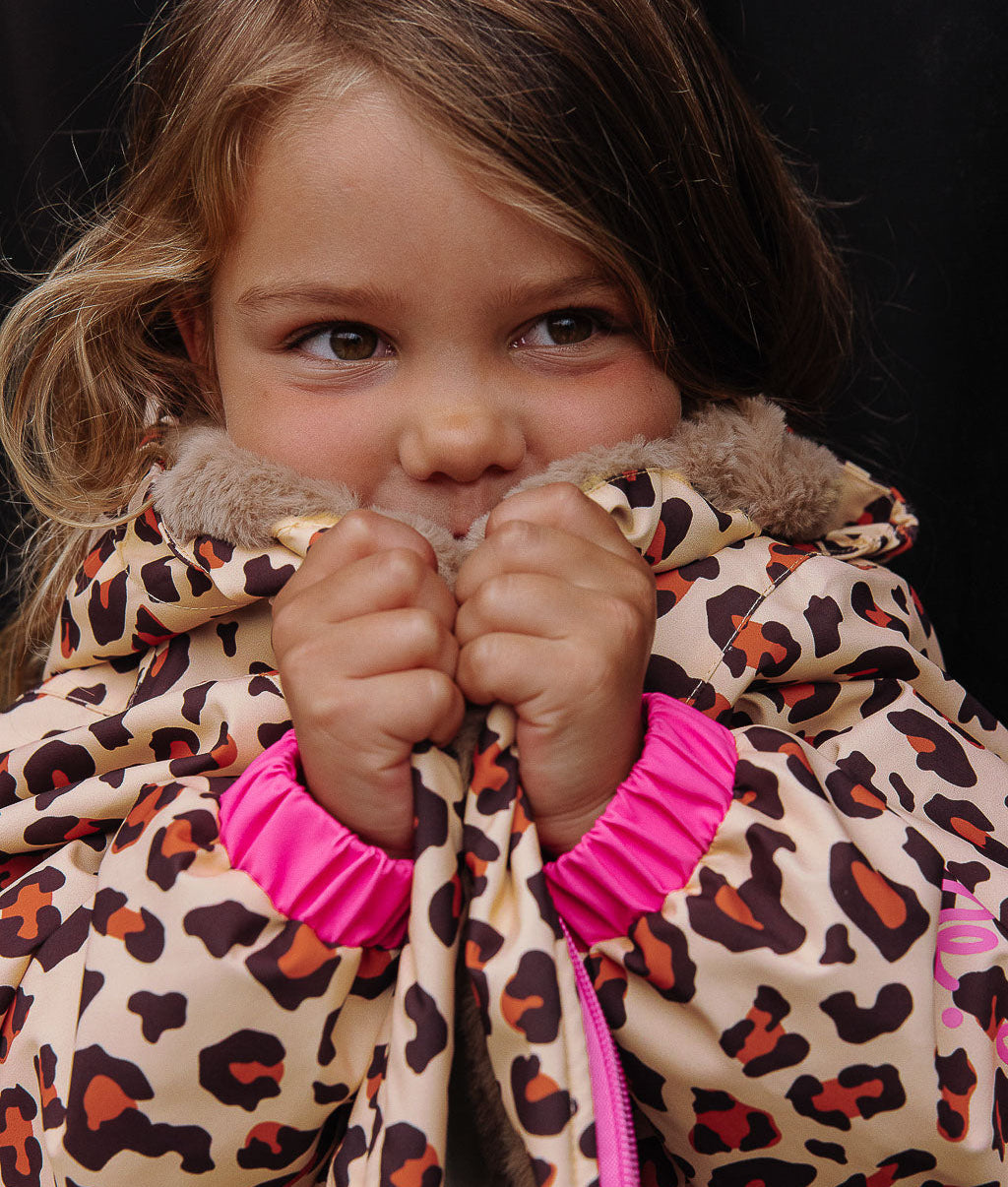 Giacca invernale bambino motivo leopard rosa fluo fodera in pelliccia Hello Hossy