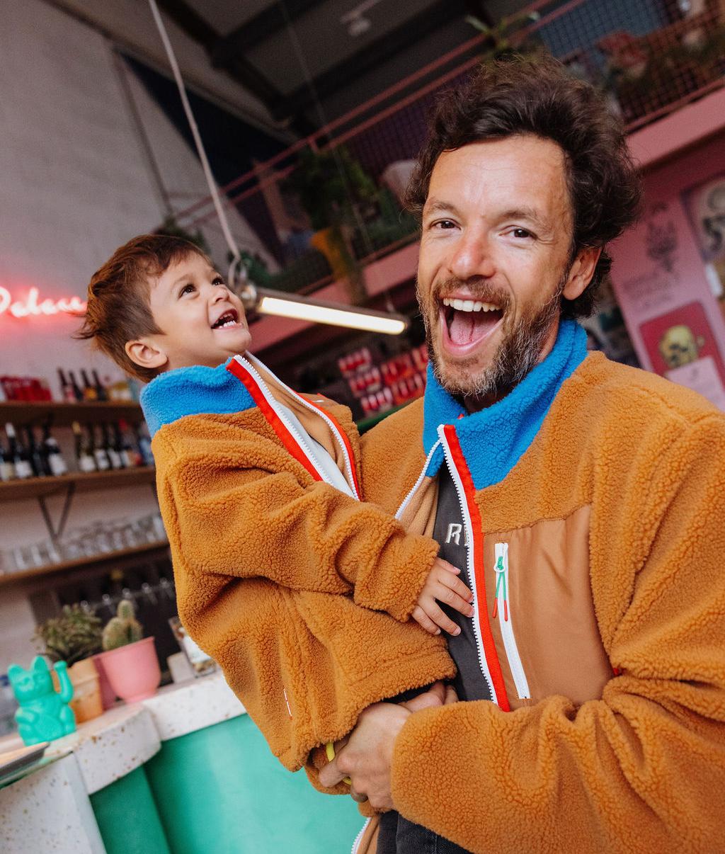 Giacca in pile bicolore blu e cammello per bambino e papà Hello Hossy