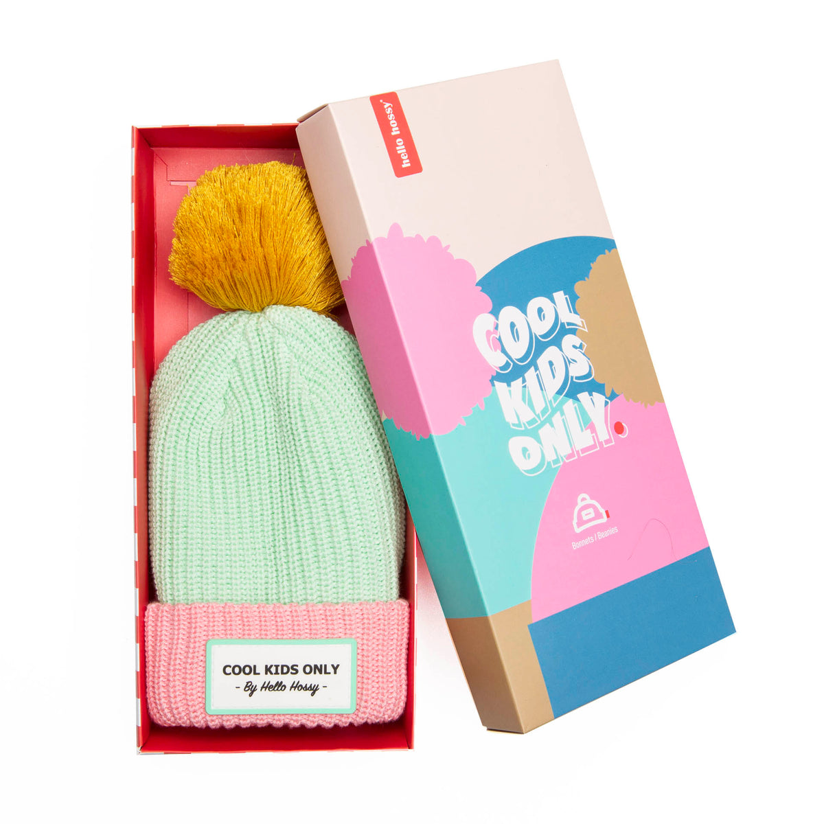 Berretto bambino verde pastel pompon giallo etichetta ricamata Hello Hossy