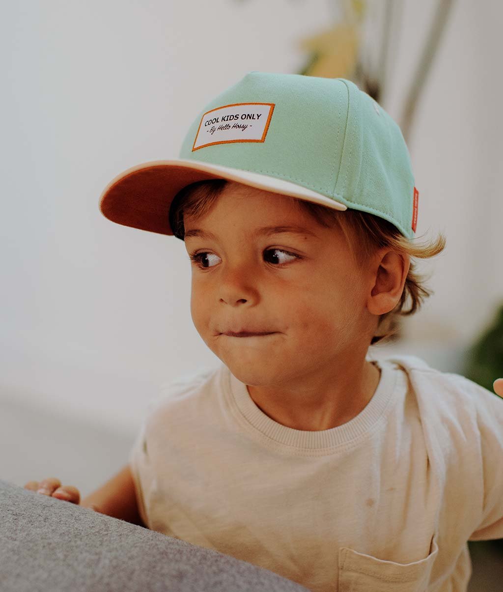 Cappellino bambini Mini Garden, visiera curva, 100% cotone biologico, certificata Oeko-Tex, da 9 mesi, Cool Kids Only !