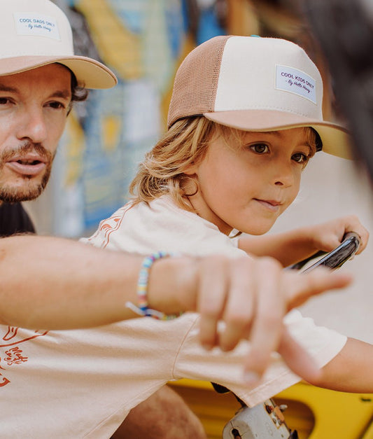 Cappellino per bambini Mini Iced Coffee, stile Trucker, eco-responsabile, certificato Oeko-Tex, da 9 mesi, Cool Kids Only !