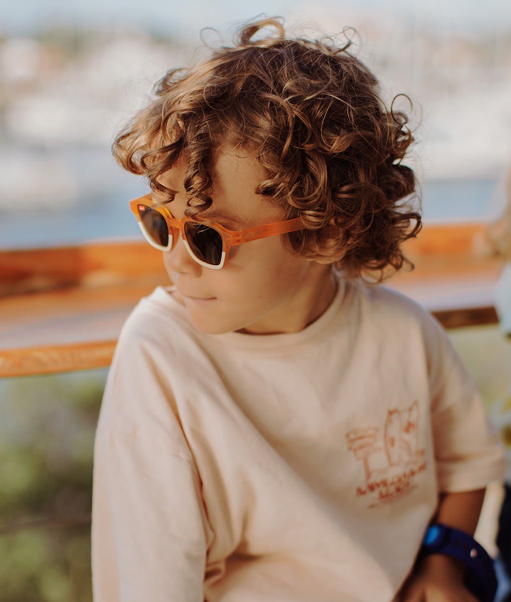 Occhiali da sole bambini Mini Tommy, colorati, lenti categoria 3, UV400, lenti polarizzate, dai 2 anni, Cool Kids Only!